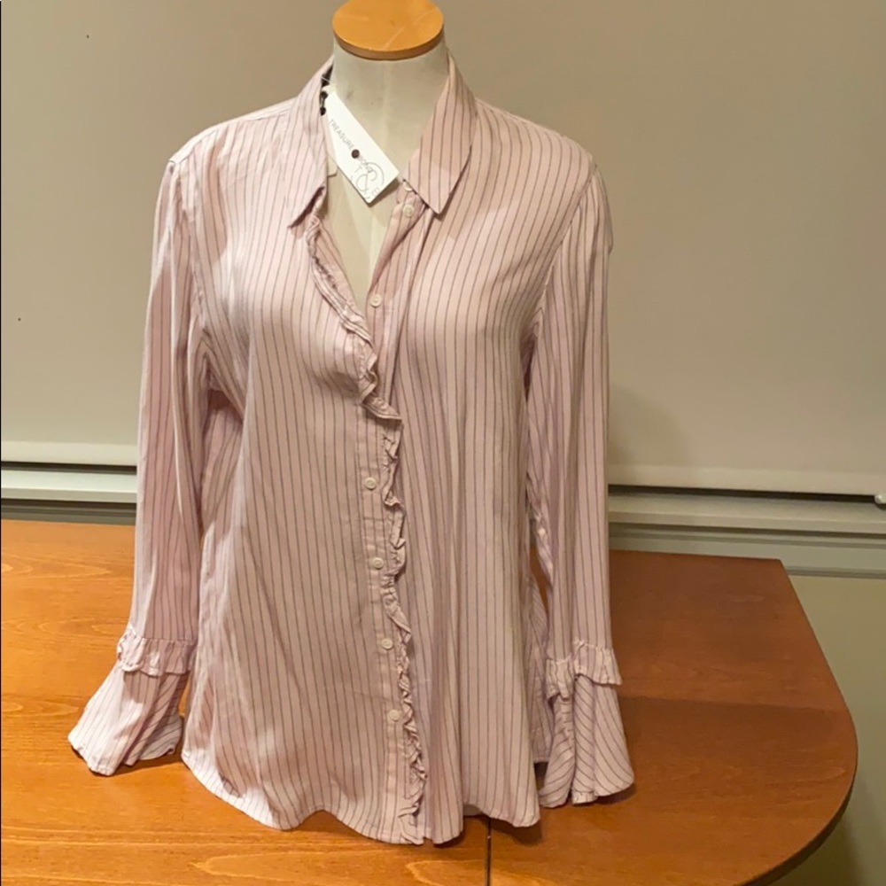 Treasure and Bond blouse NWT